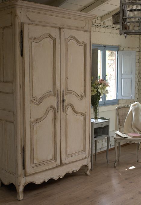 7 spunti per un armadio in stile shabby chic, provenzale e country ... Guardaroba stile country