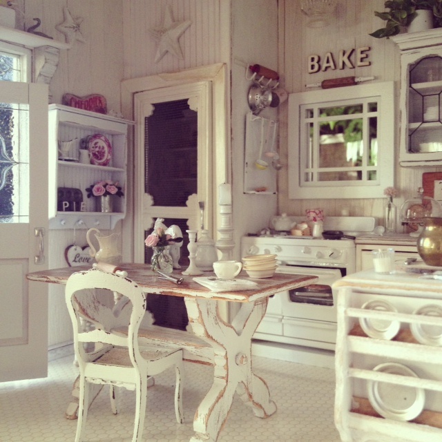 7 idee estive e creative per una cucina shabby chic, provenzale o ... Tende schabby