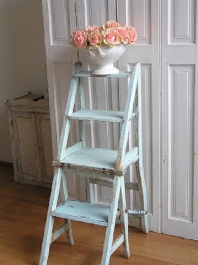 Scala porta fiori e shabby chic, un binomio perfetto. idee e ... Ideas Scala idee