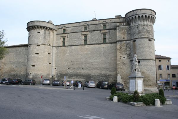 castello di gordes