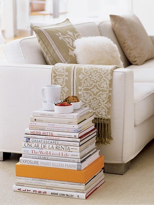 libri come portaoggetti shabby chic