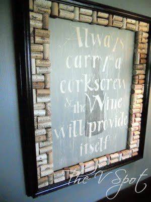 cornice creata con mosaico di tappi di sughero shabby chic country provenzale