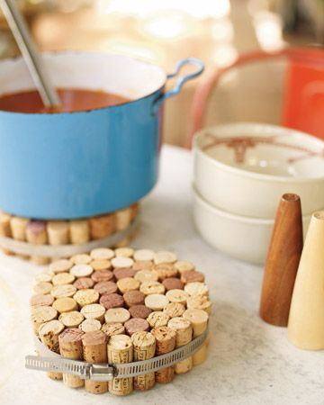 sottopentola creato con tappi di sughero per l'arredamento della cucina shabby chic provenzale country