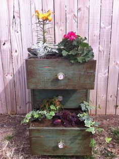 cassettiera legno decapato