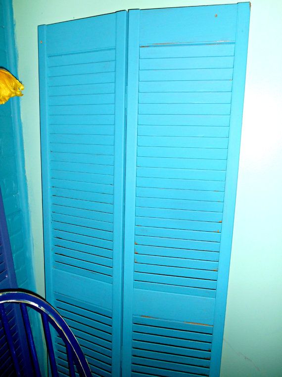 persiana-azzurro-acceso