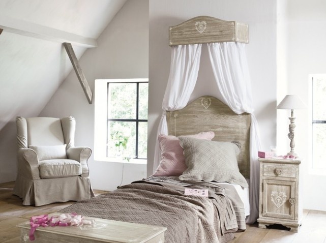 La Camera Da Letto Shabby Chic Secondo I Grandi Brand Ecco Le Tendenze Del 18 Arredamento Provenzale