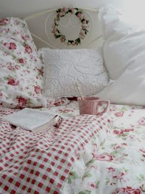 La Camera Da Letto Shabby Chic Secondo I Grandi Brand Ecco Le Tendenze Del 18 Arredamento Provenzale