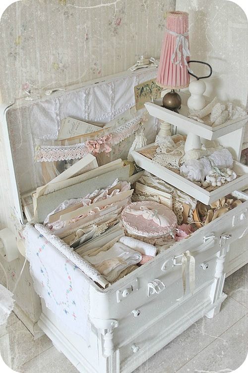 Bellissime scatole da cucito in stile Shabby Chic