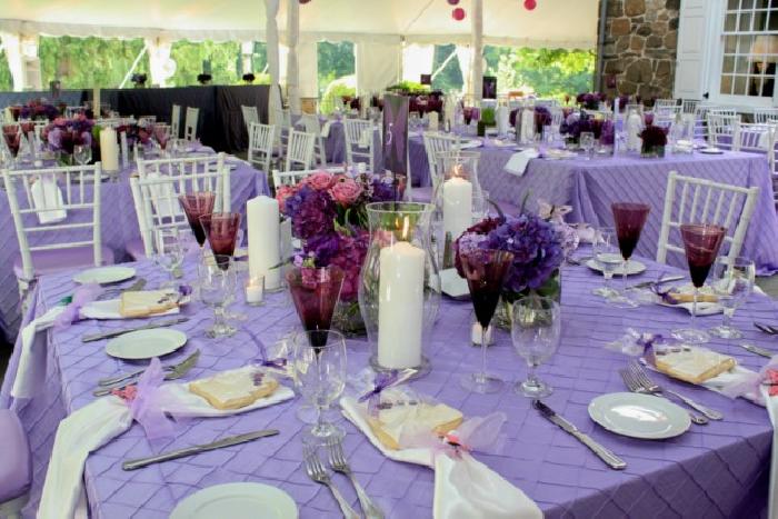 tovaglia-color-lavanda-pranzo-nozze