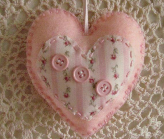 cuore-bottoni-rosa