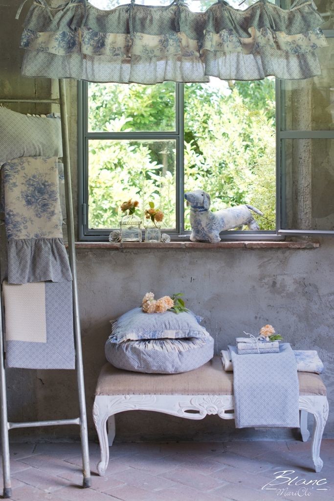 cuscini-asciugamani-azzurri-blanc-mariclò