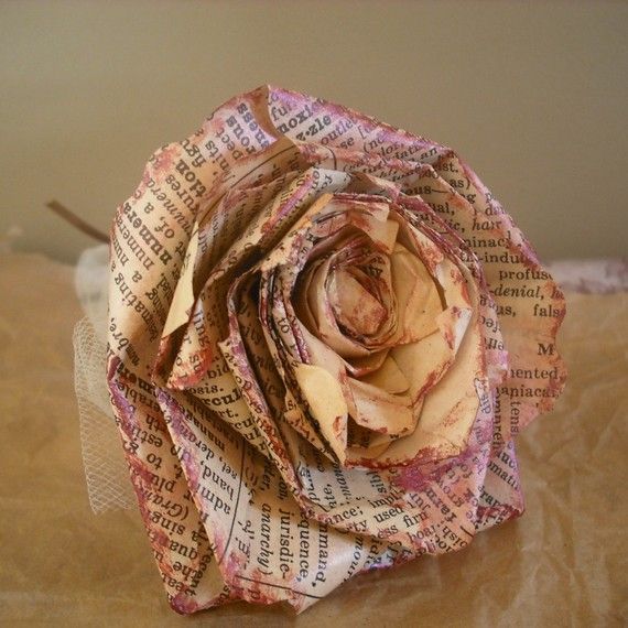 rosa-vecchio-giornale