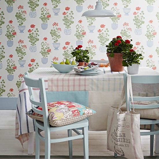 sala-da-pranzo-pareti-fiori