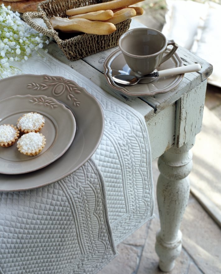 tovaglia-azzurra-grigia