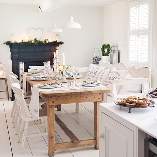 tavolo-legno-grezzo-shabby-chic