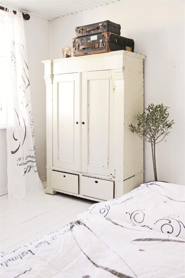 armadio-bianco-lineare
