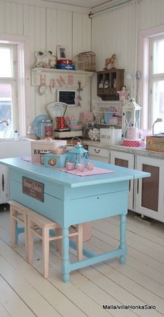 tavolo-centrale-cucina-azzurro