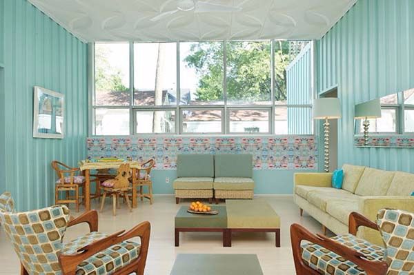 salotto-pareti-azzurre