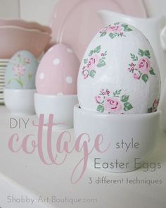 uova fiori colori pastello