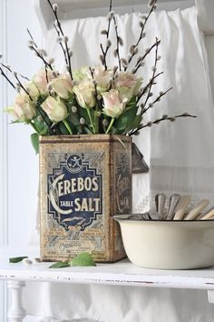 rosa barattolo latta