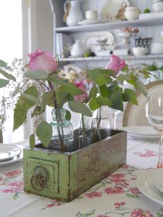 rose bottiglie centrotavola