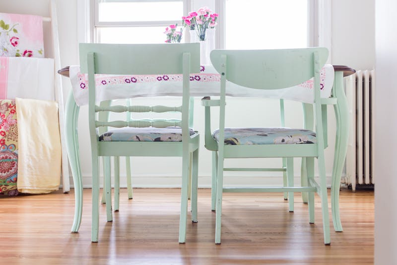 sedie verde pastello cucina